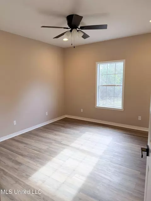 Bedroom - 2860 Highway 184, Bude, MS 39630 photo 2 of 5