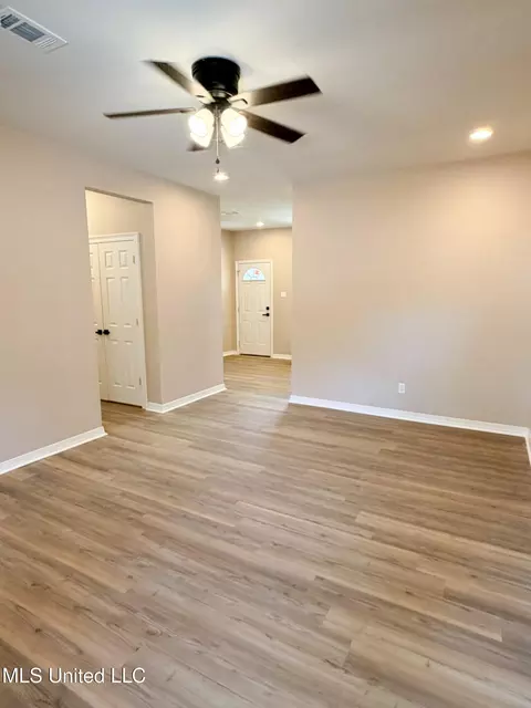 Living - 2860 Highway 184, Bude, MS 39630 photo 4 of 4