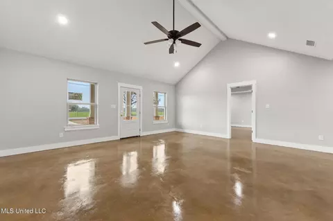 Living - 3248 Stonecypher Rd, Lucedale, MS 39452 photo 2 of 3