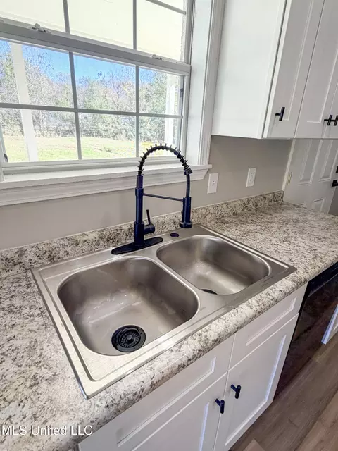 Kitchen - 2856 E Mississippi 184, Bude, MS 39630 photo 5 of 5