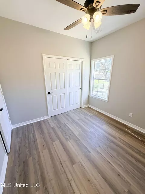 Bedroom - 2856 E Mississippi 184, Bude, MS 39630 photo 2 of 5