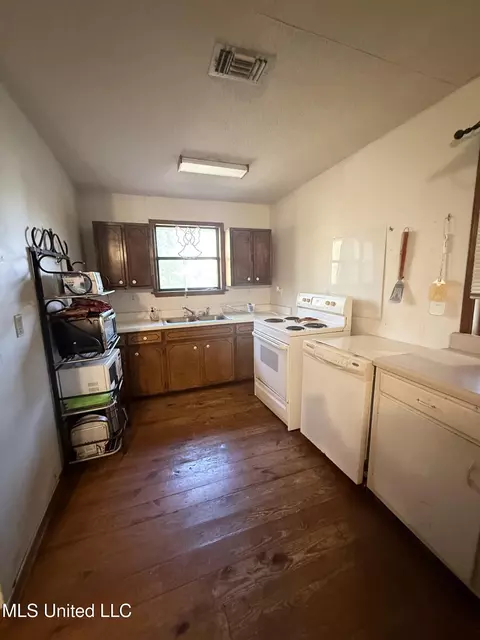 Kitchen - 114 Holly Ln, Lucedale, MS 39452 photo 1 of 1