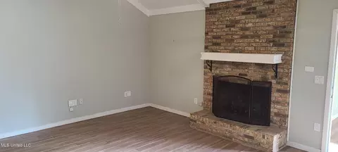 Living - 127 Cypress Dr, Madison, MS 39110 photo 3 of 5