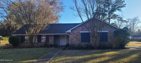 127 Cypress Dr, Madison, MS 39110