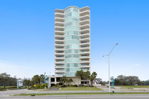 2060 Beach Blvd #203, Biloxi, MS 39531