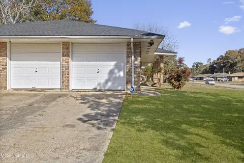 Exterior - 515 Mockingbird Dr, Long Beach, MS 39560 photo 4 of 15