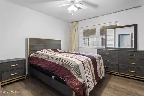 Bedroom - 515 Mockingbird Dr, Long Beach, MS 39560 photo 4 of 4