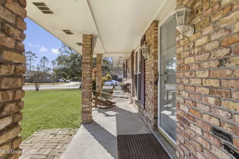 Exterior - 515 Mockingbird Dr, Long Beach, MS 39560 photo 6 of 15