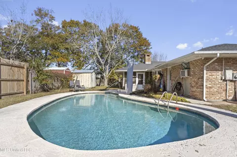 Exterior - 515 Mockingbird Dr, Long Beach, MS 39560 photo 11 of 15
