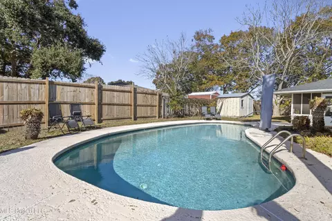 Exterior - 515 Mockingbird Dr, Long Beach, MS 39560 photo 13 of 15