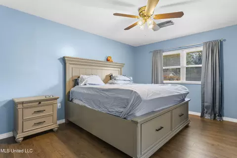 Bedroom - 515 Mockingbird Dr, Long Beach, MS 39560 photo 1 of 4