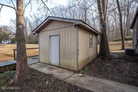 Exterior - 537 Thunderbird Dr, Hernando, MS 38632 photo 10 of 12