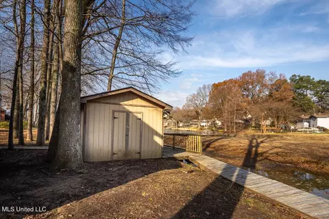 Exterior - 537 Thunderbird Dr, Hernando, MS 38632 photo 6 of 12