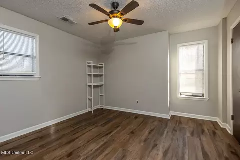 Bedroom - 537 Thunderbird Dr, Hernando, MS 38632 photo 4 of 4