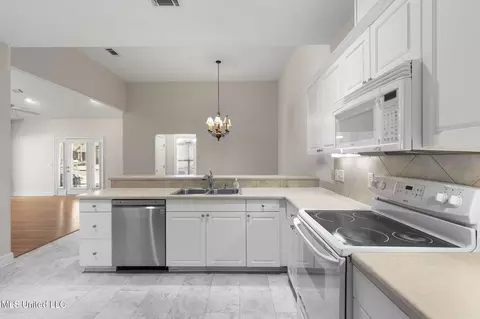 Kitchen - 310 Independence Blvd, Flowood, MS 39232 photo 2 of 2