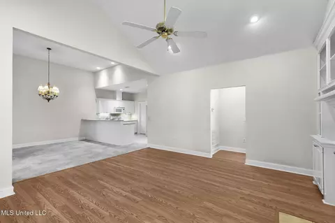 Living - 310 Independence Blvd, Flowood, MS 39232 photo 4 of 6