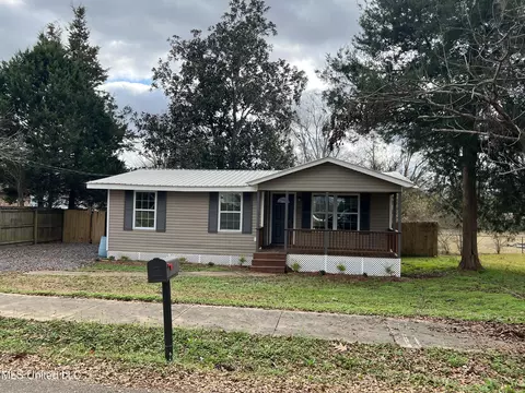 410 Heslep St, Pelahatchie, MS 39145