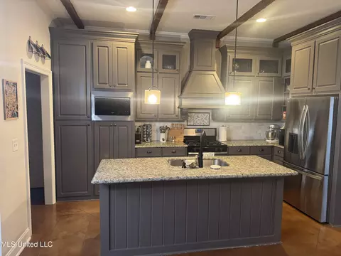Kitchen - 104 Fairwind Way, Madison, MS 39110 photo 1 of 2