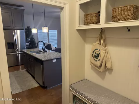 Entry Way - 104 Fairwind Way, Madison, MS 39110 photo 1 of 2