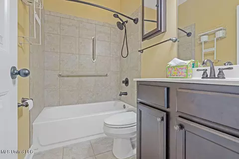 Bath - 2922 Tulane Rd, Nesbit, MS 38651 photo 3 of 3