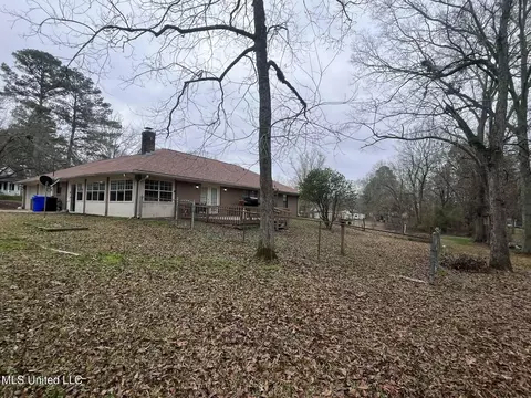 Exterior - 811 N Maple Dr, D'lo, MS 39062 photo 14 of 40