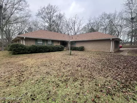 Other - 811 N Maple Dr, D'lo, MS 39062 photo 2 of 25