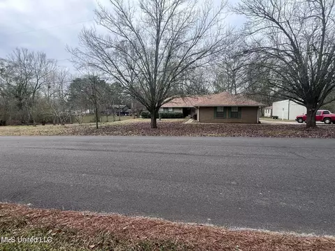 Other - 811 N Maple Dr, D'lo, MS 39062 photo 22 of 25