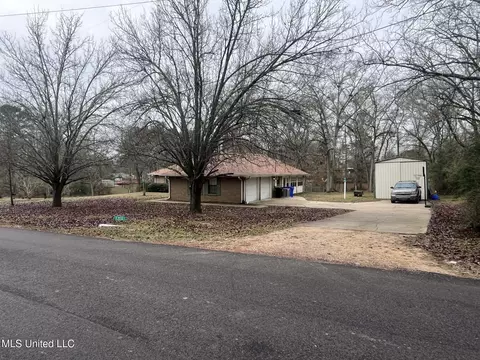Other - 811 N Maple Dr, D'lo, MS 39062 photo 23 of 25