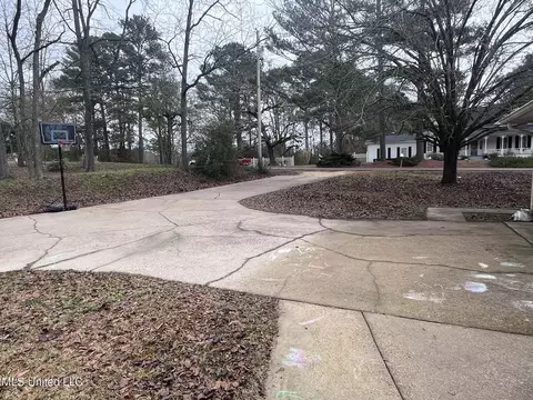 Exterior - 811 N Maple Dr, D'lo, MS 39062 photo 39 of 40