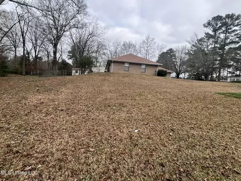 Exterior - 811 N Maple Dr, D'lo, MS 39062 photo 32 of 40