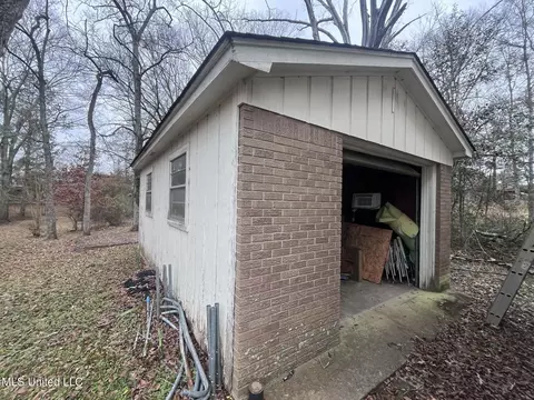 Other - 811 N Maple Dr, D'lo, MS 39062 photo 17 of 25
