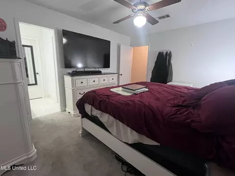 Bedroom - 811 N Maple Dr, D'lo, MS 39062 photo 2 of 4