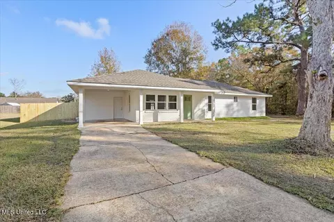 12204 Evelyn Ave, Biloxi, MS 39532