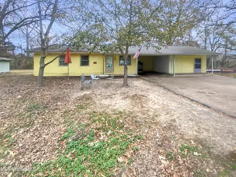 202 Donna Cir, Richland, MS 39218