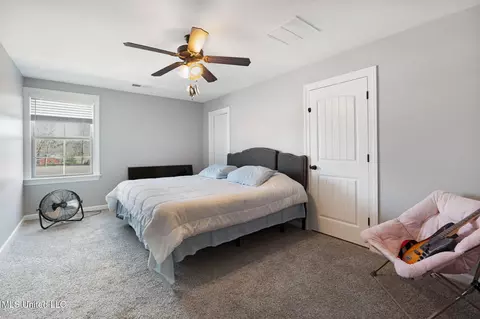 Bedroom - 4883 W Oak Grove Rd, Hernando, MS 38632 photo 3 of 3