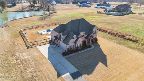 View/Area - 4883 W Oak Grove Rd, Hernando, MS 38632 photo 1 of 3