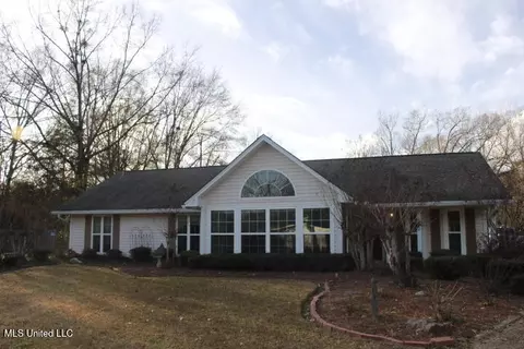 520 Hunters Creek Cir, Madison, MS 39110