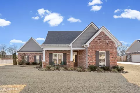 2161 Saint Ives Ln, Hernando, MS 38632