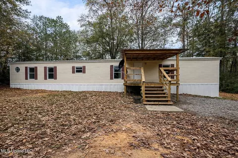 21562 Saucier Lizana Rd, Saucier, MS 39574
