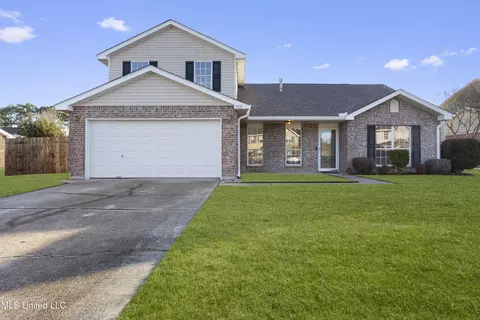 930 Wildwood Ln, Biloxi, MS 39532