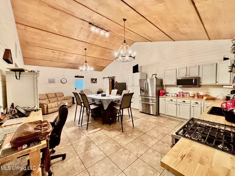 Kitchen - 1614 Hwy 583, Jayess, MS 39641 photo 1 of 2