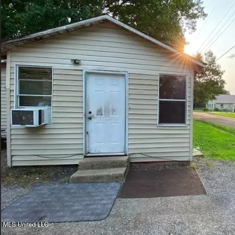 307 Stuart St, Indianola, MS 38751