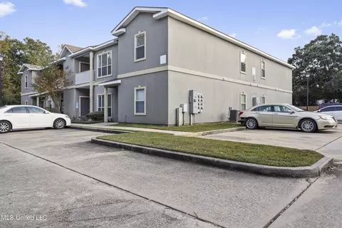 310 Holcomb Blvd #230, Ocean Springs, MS 39564