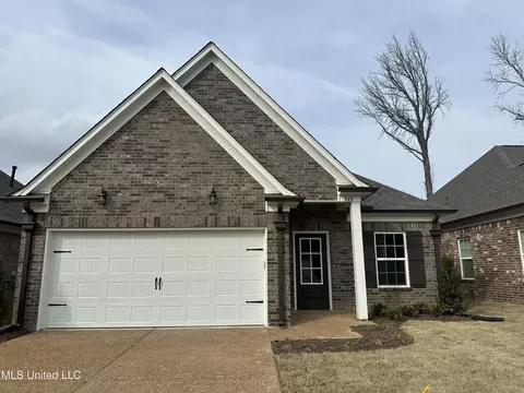 248 Flower Garden Dr, Southaven, MS 38671