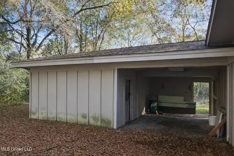 Exterior - 4620 Sutton Ave, Moss Point, MS 39563 photo 4 of 5