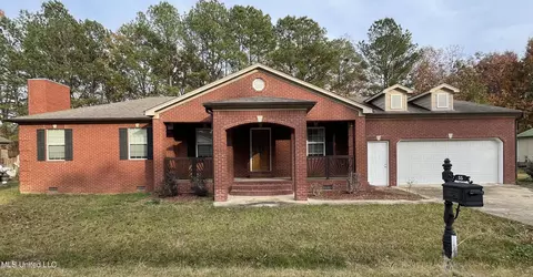 55 Asbury Dr, Starkville, MS 39759
