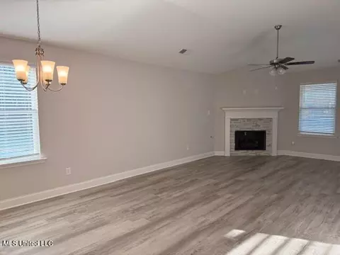 8790 Mary Mccoy Dr, Olive Branch, MS 38654 photo 5