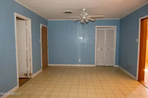 Living - 116 Pecan Way, Natchez, MS 39120 photo 4 of 5