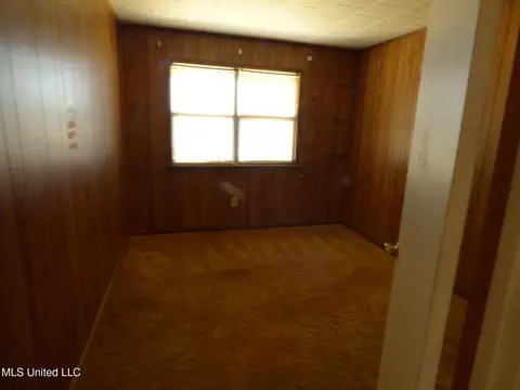 Bedroom - 851 NW Posey Dr, Brookhaven, MS 39601 photo 1 of 3
