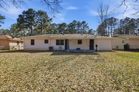 Exterior - 1150 Branch St, Jackson, MS 39212 photo 1 of 2